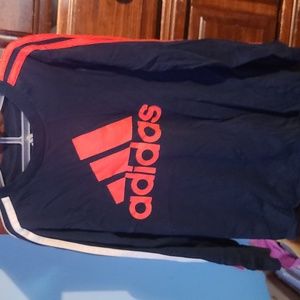 !! Boys size 7 top